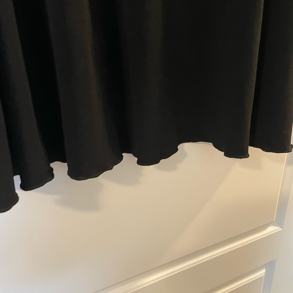 Black ruched side skirt. Black - Picture 3 of 5